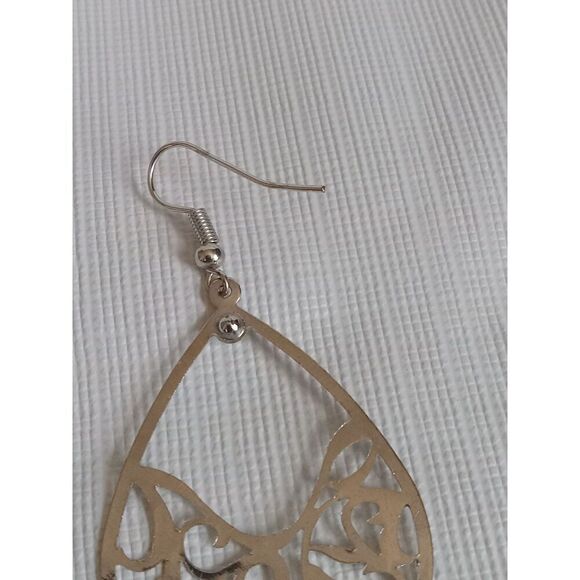 Silver Toned Cutout Arabesque Pattern Thin Metal Teardrop Dangle Drop Earrings - Picture 6 of 7
